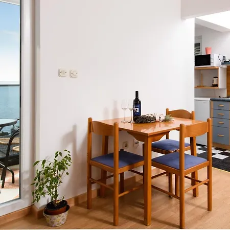 Vila Milas * Jesenice (Split-Dalmatia)