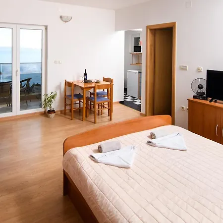 Apartment Vila Milas