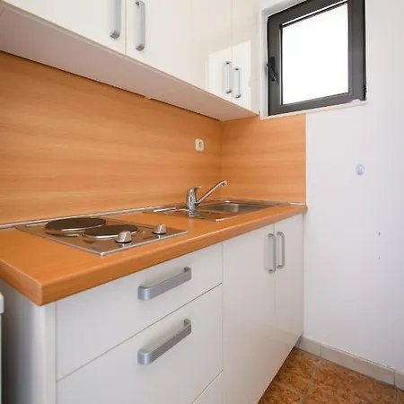 Apartment Vila Milas Jesenice (Split-Dalmatia)