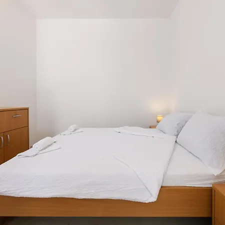 Apartment Vila Milas
