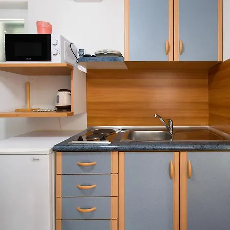 Vila Milas * Jesenice (Split-Dalmatia)