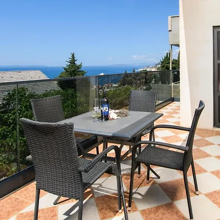 Vila Milas * Jesenice (Split-Dalmatia)